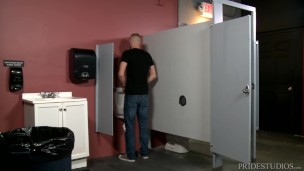 ExtraBigDicks Met Stranger In Bathroom. I Found Out He Was Rough!