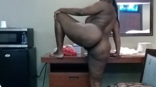 KITTY KASH B FUCKING JIGGLING DAT ASS