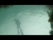 BF gives petite brunette sexy snorkeling lesson in public 8/16