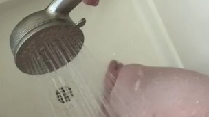 Shower funs got me shaking