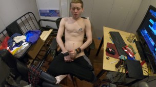 Jerking off into the camera (Onlyfans.com/Flint-Wolf)