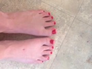 Dancing Majestic Toes Get Painted