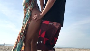 Real Amateur Public Standing Sex Risky on the Beach !!! People walking near