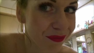 Little Red bounces her round ass up and down as she shows off her twerking