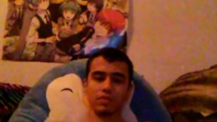 Amature jerking off with condom on.