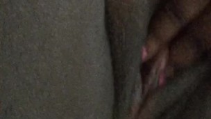 Playing with my pussy til I squirt