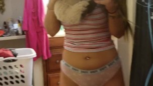 *Sexy jiggling with her teddy bear* ♡