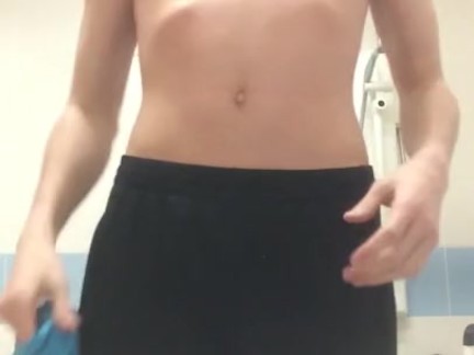 Another public gym wank