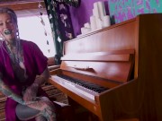 Anuskatzz like to introduce herself ! 5/16