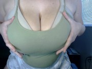 Cleavage tease - Screenshot 5 of 16 - HD