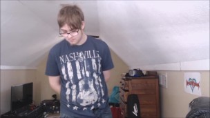 (PREVIEW) Girl comes over.... and makes nerdy guy cum