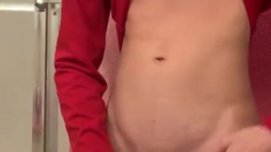 teen JERKS OFF IN BATHROOM
