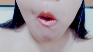 Food Porn Diary: Eating Candy (ASMR)