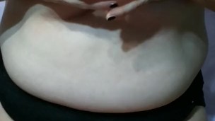 Amateur BBW shows boobs