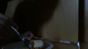 Kuchen essen für Herrin Mira