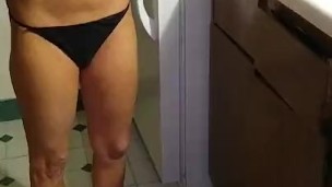 SEXYLEXXXI123 Ice cube on hard nipples dripping down my WET SEXY body AND TITS