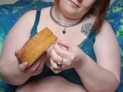 Bbw sploshing cake - Screenshot 2 of 16 - Food