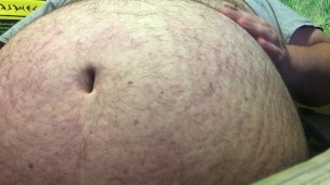 closeup belly clip