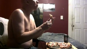 piggy eating a whole pizza 2/16/19