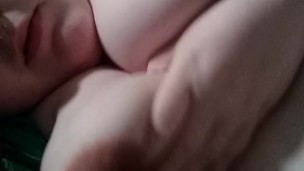 BBW milf plays with tits