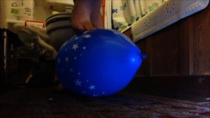 balloon stompin