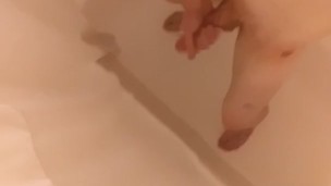 Straight guy jerking in the shower