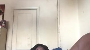 Look at my feet while I play in this pussy