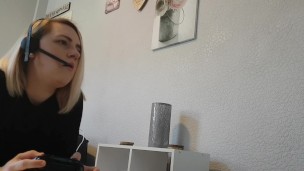 Wife distracted with orgasm while playing in online chat