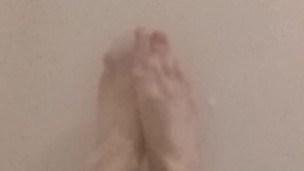 Bubbly man legs