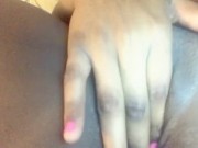 Juicy chocolate slut plays with her wet pussy || mochamulanx 