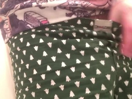Uncut Dick Peeing
