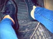 Pedal pumping in sneakers and barefoot