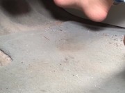 Pedal pumping with sneakers and barefoot