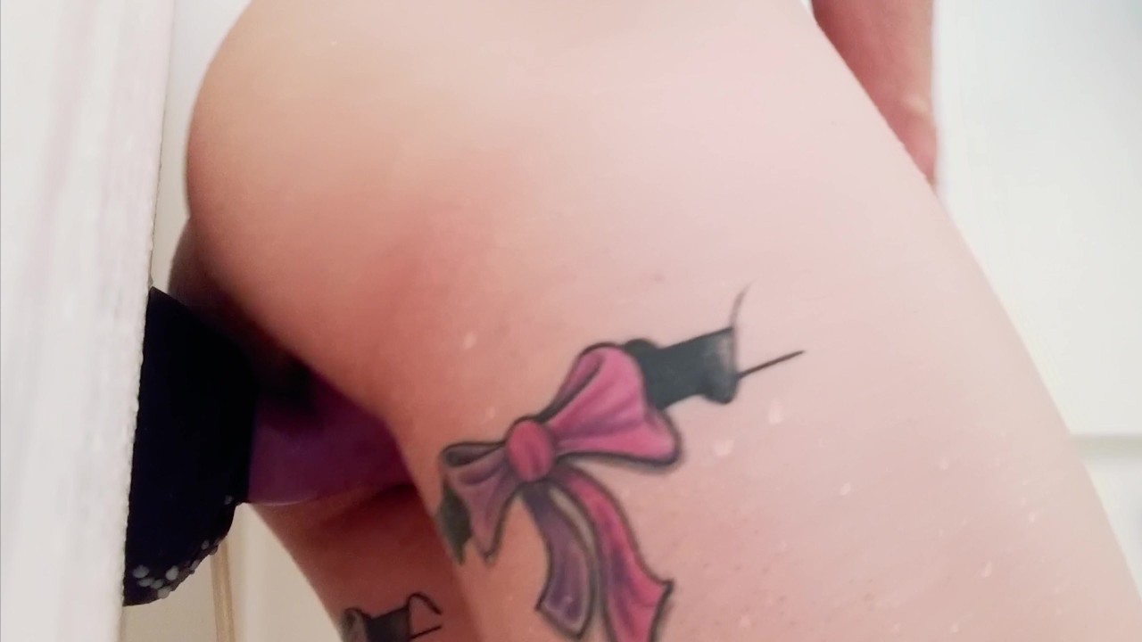 Trans girl getting knotted and creampied by Bad Dragon Rex large - Free Sex Video - RedTube