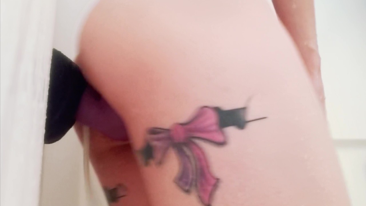 Trans girl getting knotted and creampied by Bad Dragon Rex large - Free Sex Video - RedTube