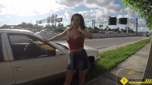Roadside - Big booty girl stranded and fucked roadside