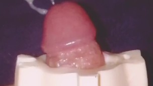 Fleshlight tryout cut in half ´cuz I want my cum to be seen!