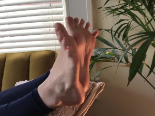 Very Cute Feet Scrunching For You Wrinkled Soles
