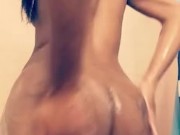 Shower scene #KokaineKash Twerking
