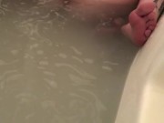 Bath time tease - Screenshot 14 of 16 - Solo