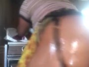 Never ever - Screenshot 14 of 16 - Bbw Ass