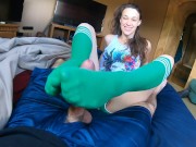 Starting the day with a sexy sock job 11/16