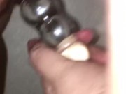 I really can’t hold in my pee while fucking my pussy with a dildo