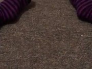 Curling Toes While Secretly Masturbating in Tights
