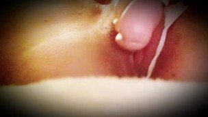 Oily pussy rubbing before bed time