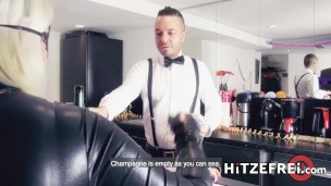 HITZEFREI Catwoman Tatjana Young on a sperm hunt