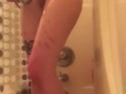 Slippery when wet - Screenshot 12 of 16 - Shower