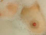 Bubbles - Screenshot 12 of 16 - Taking Bath