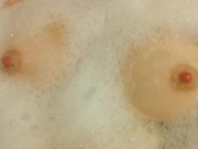 Bubbles - Screenshot 15 of 16 - Taking Bath