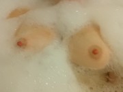 Bubbles - Screenshot 8 of 16 - Bath